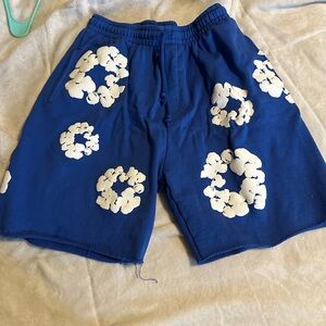 Size L dm before buying